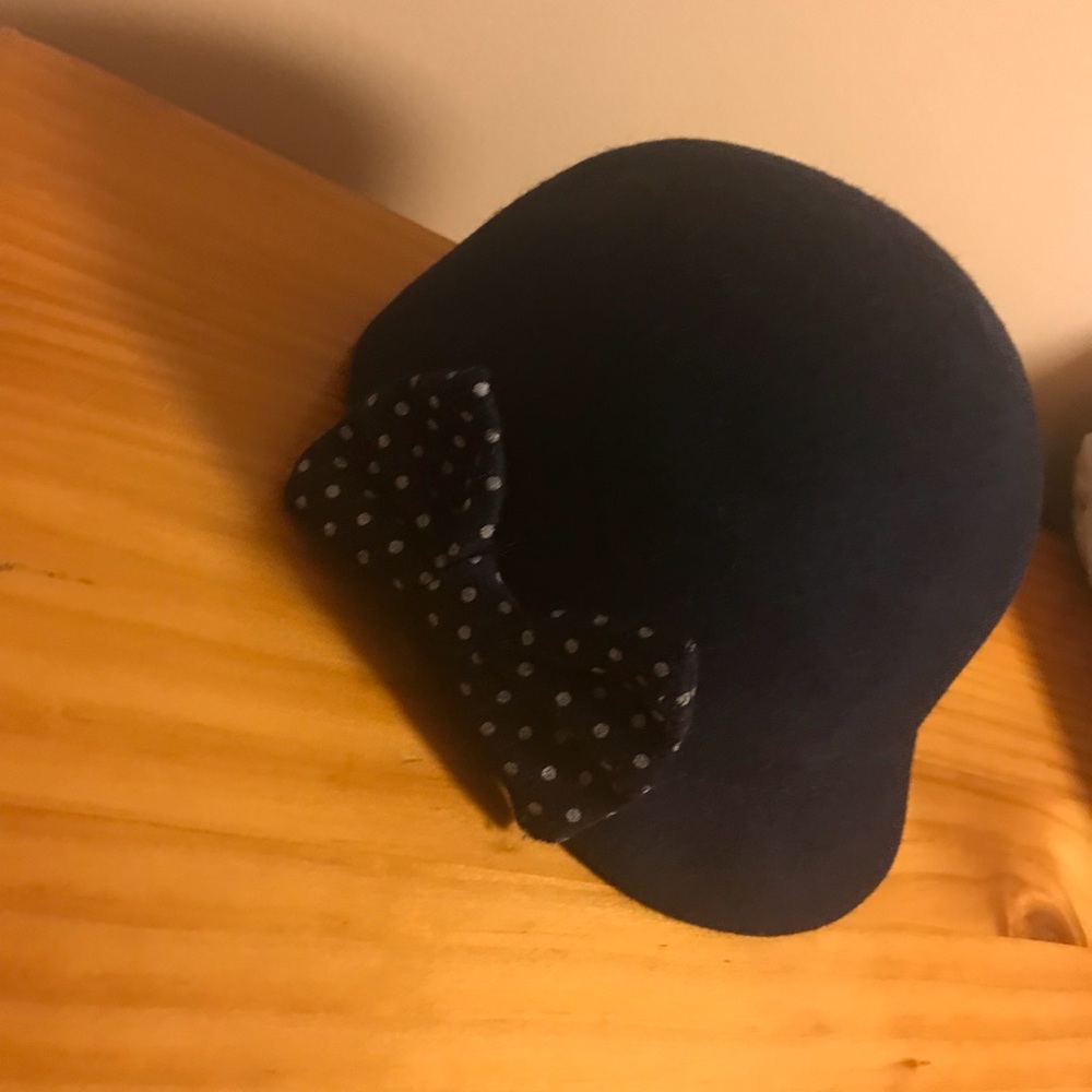 H&M hat with bow